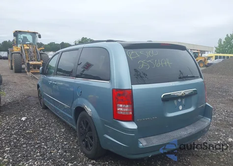 2009 Chrysler Town & Country Touring из США, поврежденный, VIN 2A8HR54139R634990